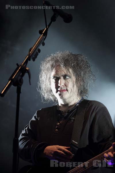 THE CURE - 2012-06-30 - BELFORT - Presqu'ile du Malsaucy - Robert James Smith